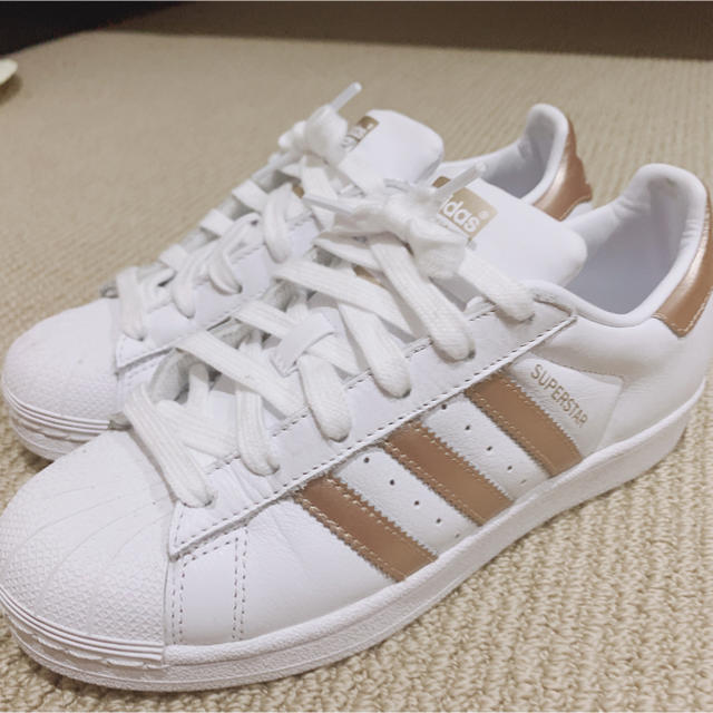 adidas(アディダス)のadidas SUPERSTAR 23 レディースの靴/シューズ(スニーカー)の商品写真