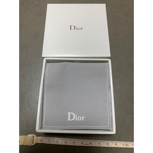 Dior(ディオール)のディオールのアクセサリー入れの箱 インテリア/住まい/日用品のオフィス用品(ラッピング/包装)の商品写真