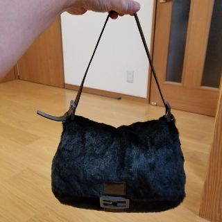 フェンディ(FENDI)の美品　FENDI　ラビットファーバック(ショルダーバッグ)