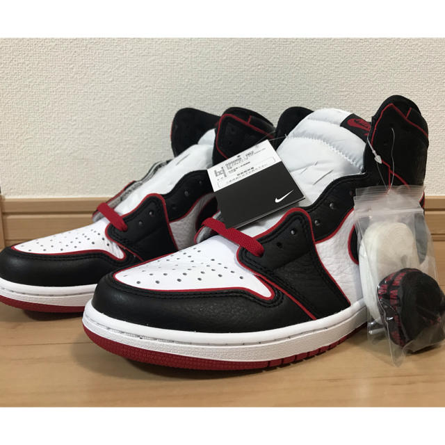 NIKE(ナイキ)のAIR JORDAN 1 RETRO HIGH OG bloodline メンズの靴/シューズ(スニーカー)の商品写真