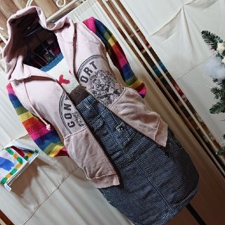 ヒステリックグラマー(HYSTERIC GLAMOUR)のヒステリックグラマー袖無しヒスガールフード付きベスト(パーカー)