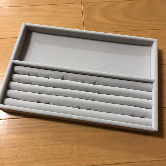 MUJI (無印良品)(ムジルシリョウヒン)の無印良品　アクリルケース用　ベロア内箱仕切り大 インテリア/住まい/日用品のインテリア小物(小物入れ)の商品写真