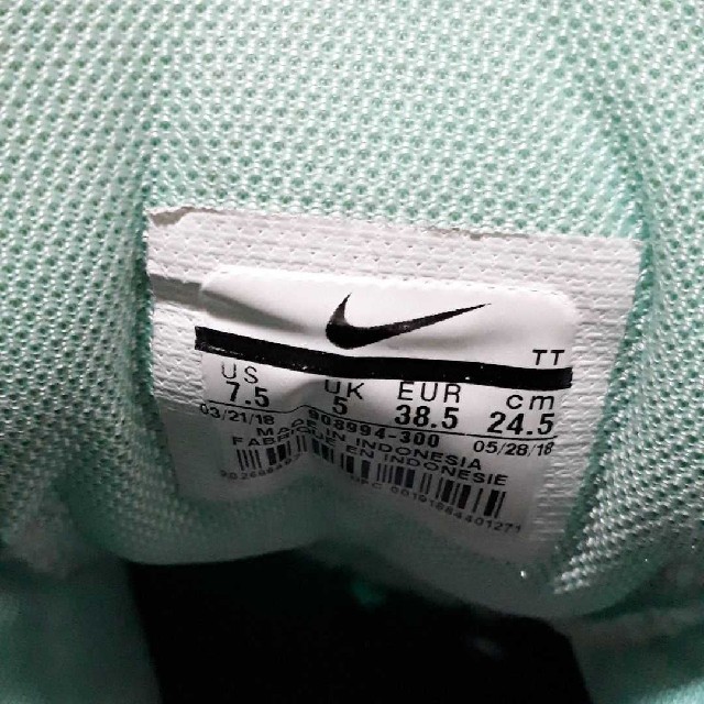 NIKE(ナイキ)のNIKE　ランニングシューズ24㎝～24.5㎝ レディースの靴/シューズ(スニーカー)の商品写真