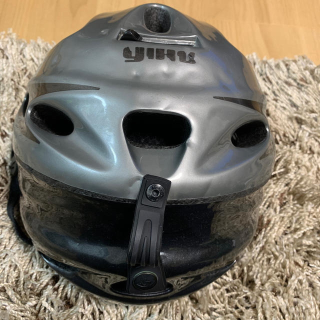 GIRO(ジロ)のGIRO スノーボード用ヘルメット USED Burton工具おまけ スポーツ/アウトドアのスノーボード(ウエア/装備)の商品写真