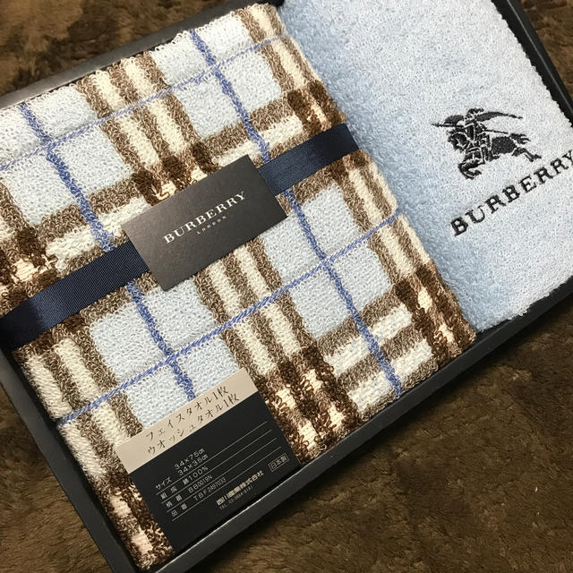 BURBERRY(バーバリー)のBURBERRY フェイスタオル　ウォッシュタオル インテリア/住まい/日用品の日用品/生活雑貨/旅行(タオル/バス用品)の商品写真