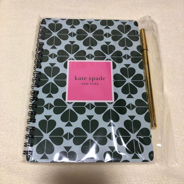 kate spade new york(ケイトスペードニューヨーク)のkate spade New York ノート・ペンセット インテリア/住まい/日用品の文房具(ノート/メモ帳/ふせん)の商品写真