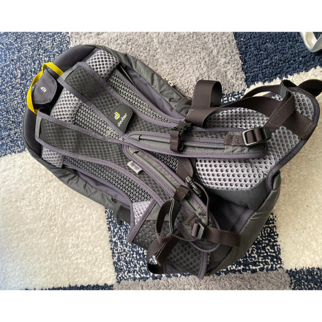 Deuter(ドイター)のドイター　レースエアー　10L スポーツ/アウトドアのアウトドア(登山用品)の商品写真