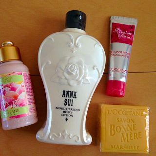 アナスイ(ANNA SUI)のANNA SUI♡ロクシタンセット♡(ボディローション/ミルク)