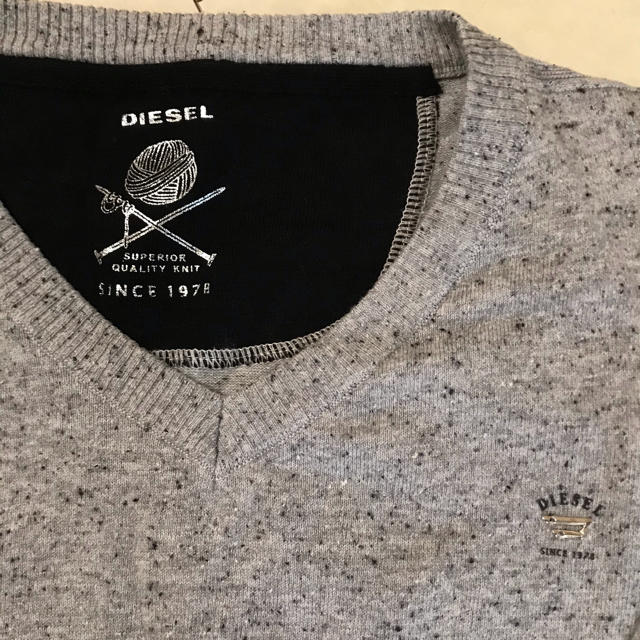 DIESEL(ディーゼル)のディーゼル　vネックセーター  メンズのトップス(ニット/セーター)の商品写真