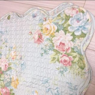 ローラアシュレイ(LAURA ASHLEY)のローラアシュレイ マルチカバー(シーツ/カバー)