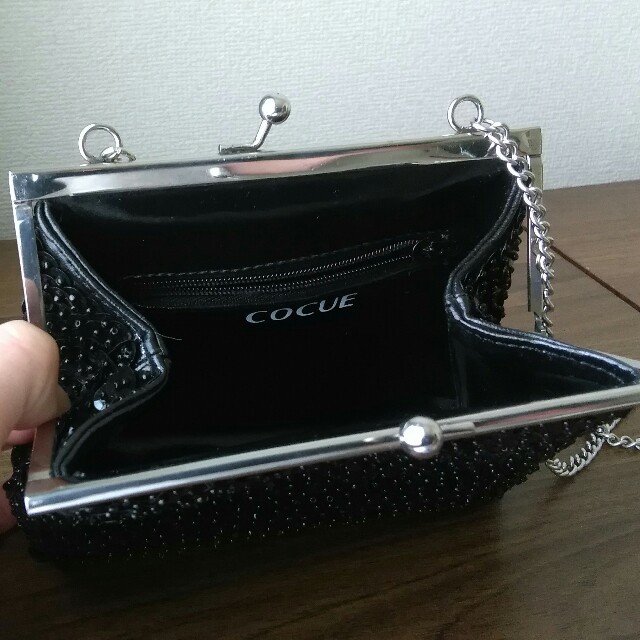 COCUE(コキュ)の【なごさん専用】COCUE コキュ　パーティーバッグ　ブラック　スパンコール　 レディースのバッグ(クラッチバッグ)の商品写真