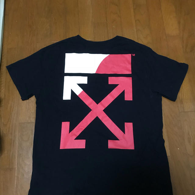 off-white Tシャツ 赤