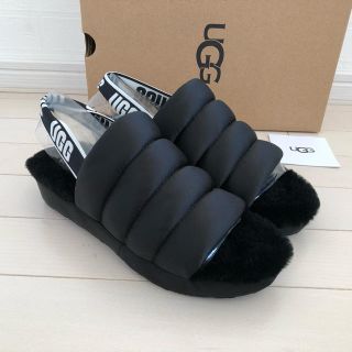 アグ(UGG)の【新品未使用】25.0 UGG PUFF YEAH ブラック　1106875(サンダル)