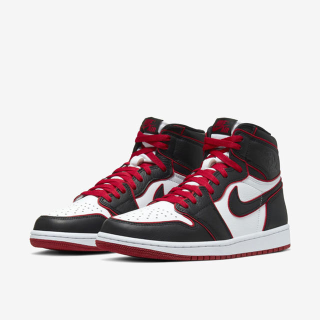 NIKE AIR JORDAN 1 BLOODLINE