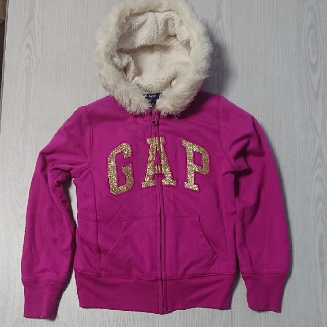 babyGAP(ベビーギャップ)のbabyGAP☆裏ボアパーカー130cm キッズ/ベビー/マタニティのキッズ服男の子用(90cm~)(ジャケット/上着)の商品写真