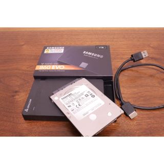 サムスン(SAMSUNG)の【SSD 1TB】SAMSUNG 860 EVO + Salcar SSDケース(PC周辺機器)