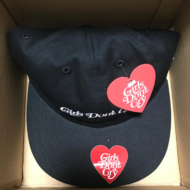 Girls Don't Cry(GDC)  6 PANEL キャップ
