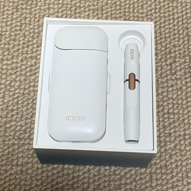 IQOS(アイコス)のiQOS 2.4 Plus ホワイト アイコス 一式 タバコ 電子タバコ メンズのファッション小物(タバコグッズ)の商品写真