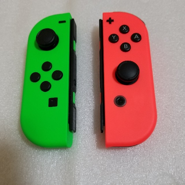 任天堂　Switch　ジョイコン