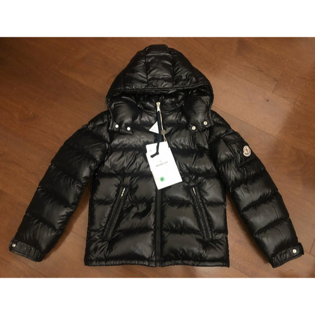 MONCLER(モンクレール)の年末限定セール✨(新品)モンクレールNEW MAYA10Yダウンジャケット140 キッズ/ベビー/マタニティのキッズ服男の子用(90cm~)(コート)の商品写真