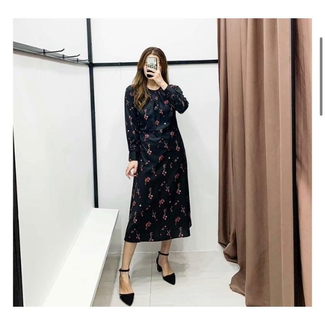 Zara 787 黒 赤 花柄 ワンピースの通販 By 正規 海外select Shop Duality ザラならラクマ