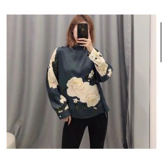 ザラ(ZARA)の791★花柄 長袖 カットソー (カットソー(長袖/七分))