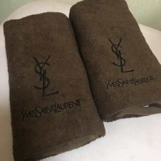 サンローラン(Saint Laurent)の【専用】未使用☆サンローラン フェイスタオル2枚とディオールのハンカチ(タオル/バス用品)