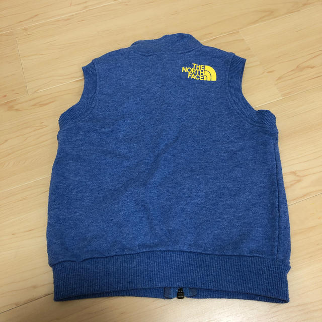 THE NORTH FACE(ザノースフェイス)のTHE NORTH FACE スウェットベスト キッズ/ベビー/マタニティのキッズ服男の子用(90cm~)(ジャケット/上着)の商品写真