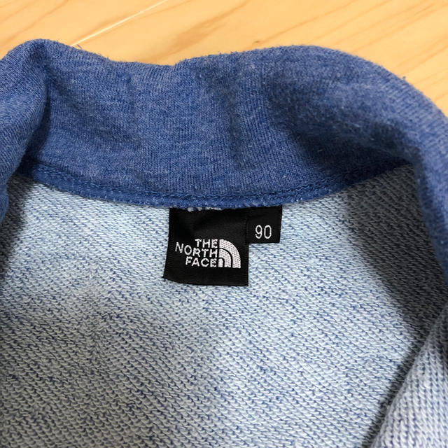 THE NORTH FACE(ザノースフェイス)のTHE NORTH FACE スウェットベスト キッズ/ベビー/マタニティのキッズ服男の子用(90cm~)(ジャケット/上着)の商品写真