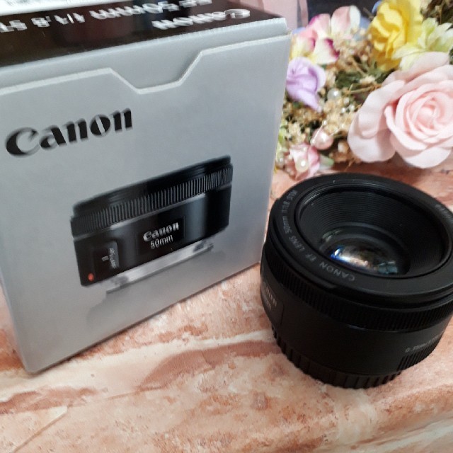 美品❤️キヤノン Canon EF 50mm F1.8 STM 単焦点レンズのサムネイル