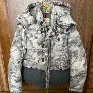 モンクレール(MONCLER)ののび王様専用(ダウンジャケット)