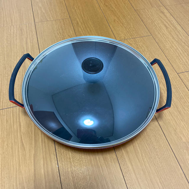 LE CREUSET(ルクルーゼ)の値下げしました！新品未使用　ル・クルーゼ中華鍋　WOK オレンジ インテリア/住まい/日用品のキッチン/食器(鍋/フライパン)の商品写真