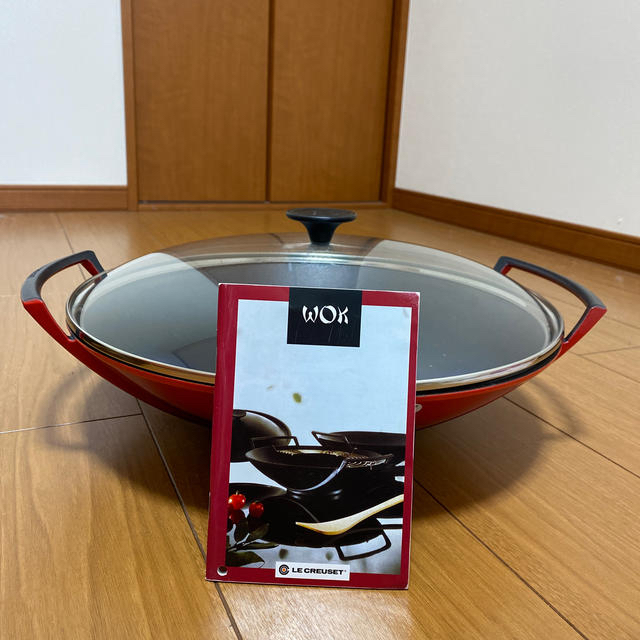 LE CREUSET(ルクルーゼ)の値下げしました！新品未使用　ル・クルーゼ中華鍋　WOK オレンジ インテリア/住まい/日用品のキッチン/食器(鍋/フライパン)の商品写真