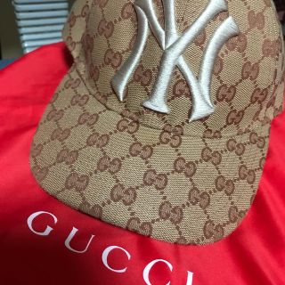 グッチ(Gucci)のGUCCI NYヤンキースコラボ キャップ 確実正規品(キャップ)