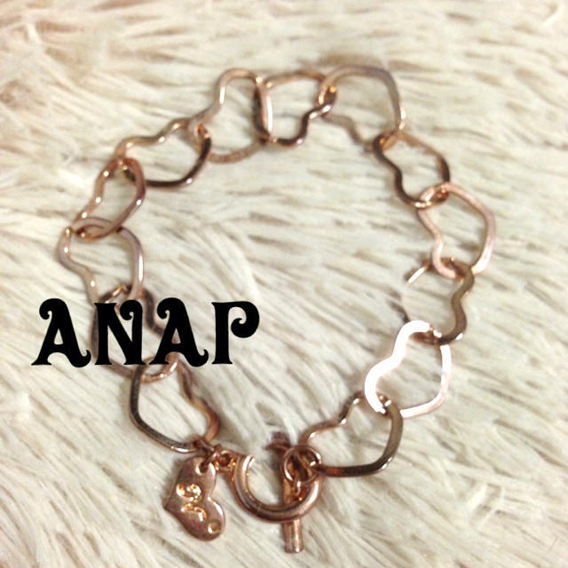 ANAP(アナップ)のANAP ハートブレス レディースのアクセサリー(ブレスレット/バングル)の商品写真