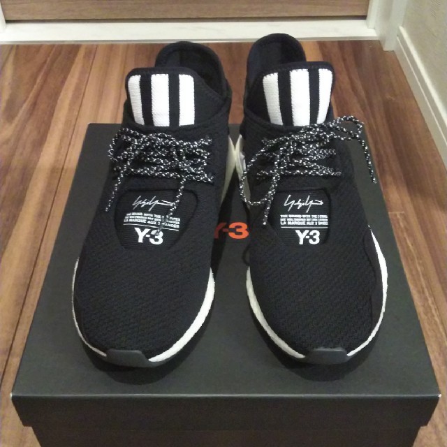 Y-3(ワイスリー)のY-3のスニーカー メンズの靴/シューズ(スニーカー)の商品写真