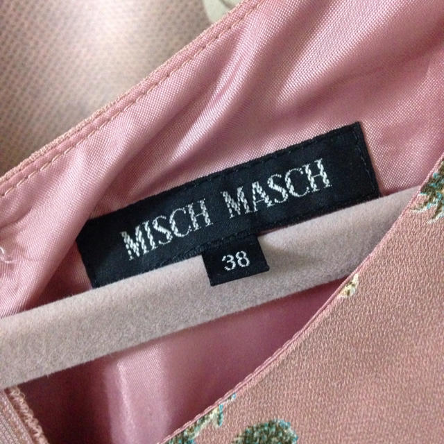 MISCH MASCH(ミッシュマッシュ)の花柄上品ワンピース レディースのワンピース(ミニワンピース)の商品写真