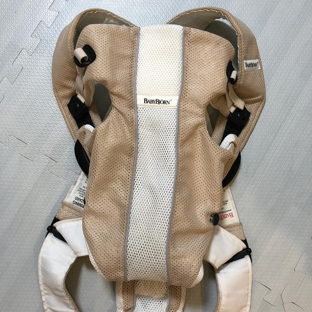 BABYBJORN(ベビービョルン)の専用 ベビービョルン 抱っこ紐 キッズ/ベビー/マタニティの外出/移動用品(抱っこひも/おんぶひも)の商品写真