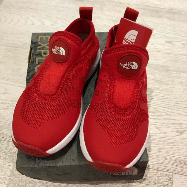 THE NORTH FACE(ザノースフェイス)のザノースフェイス   kids スニーカー キッズ/ベビー/マタニティのキッズ靴/シューズ(15cm~)(スニーカー)の商品写真