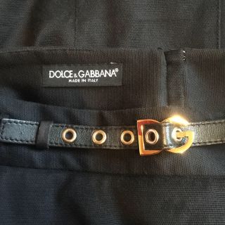 ドルチェアンドガッバーナ(DOLCE&GABBANA)のドルチェアンドガッバーナ 黒タイト裏豹柄(ひざ丈スカート)