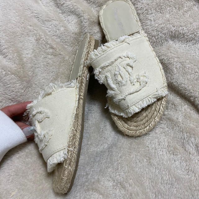 サンダル　ノーブランド　ホワイト　デニム レディースの靴/シューズ(サンダル)の商品写真