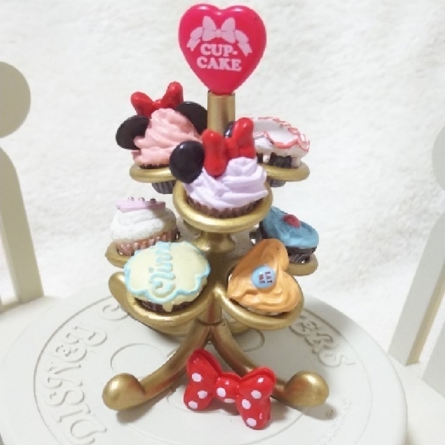 Disney(ディズニー)のぷちサンプル◼️ミニーマウス ラブリーケーキ チェリーパイ カップケーキツリー  ハンドメイドのおもちゃ(ミニチュア)の商品写真