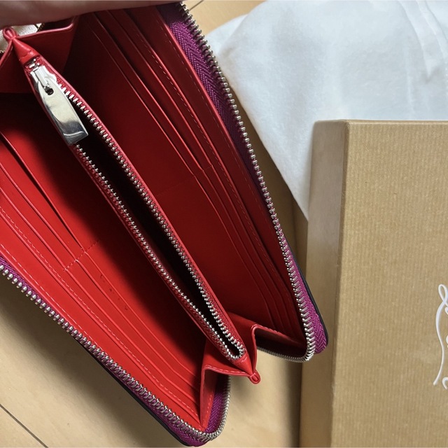 Christian Louboutin(クリスチャンルブタン)のクリスチャンルブタン ラウンドジップ長財布  レディースのファッション小物(財布)の商品写真