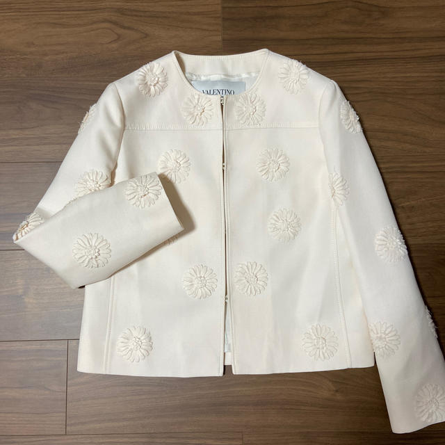 最新作の VALENTINO - VALENTINO♡ジャケット ノーカラージャケット 最新作の VALENTINO - VALENTINO♡ジャケット ノーカラージャケット