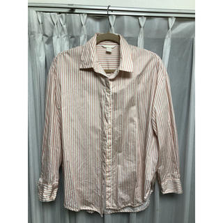 エイチアンドエム(H&M)のピンクのストライプシャツ(シャツ/ブラウス(長袖/七分))