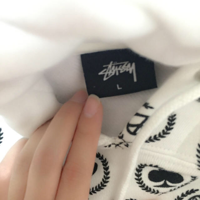 STUSSY(ステューシー)のstussy パーカー レディースのトップス(パーカー)の商品写真