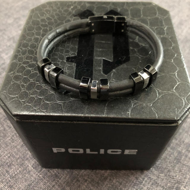 POLICE(ポリス)の【BEAR様専用】POLICE ポリス　ブレスレット メンズのアクセサリー(ブレスレット)の商品写真