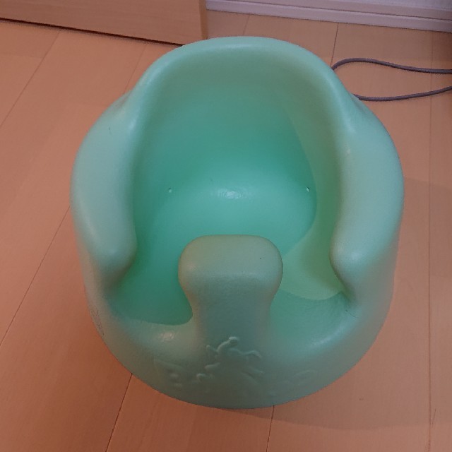 Bumbo(バンボ)のバンボ キッズ/ベビー/マタニティの授乳/お食事用品(その他)の商品写真