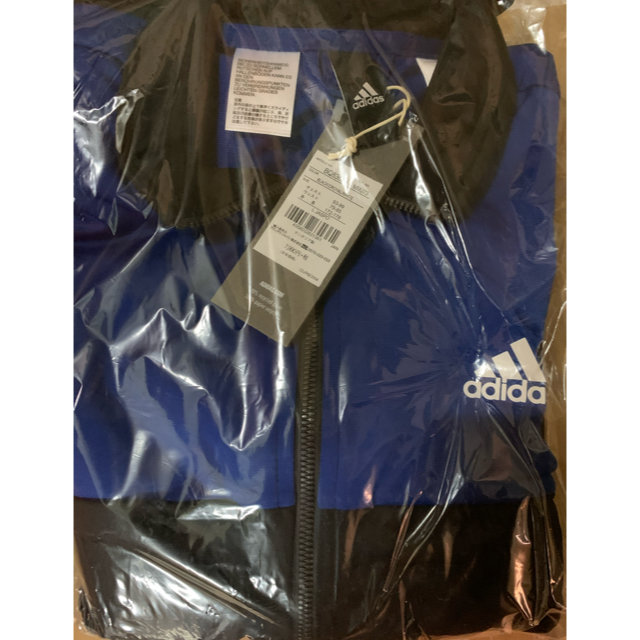 adidas(アディダス)の新品　Lサイズ　adidas　アディダス 　ジャージ上下　ブラック×ブルー スポーツ/アウトドアのトレーニング/エクササイズ(その他)の商品写真