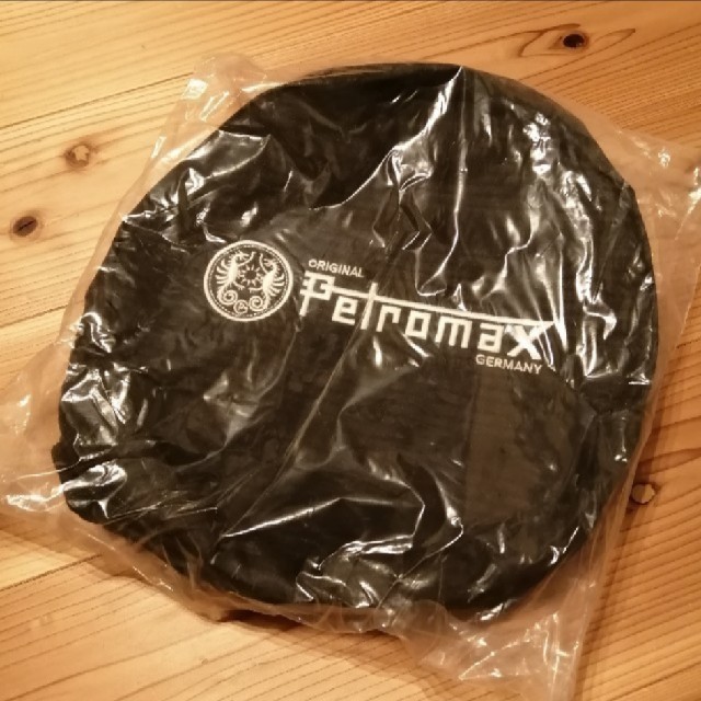 Petromax(ペトロマックス)のjajamo様専用　ペトロマックス　ダッチオーブン　ケース　新品 スポーツ/アウトドアのアウトドア(調理器具)の商品写真